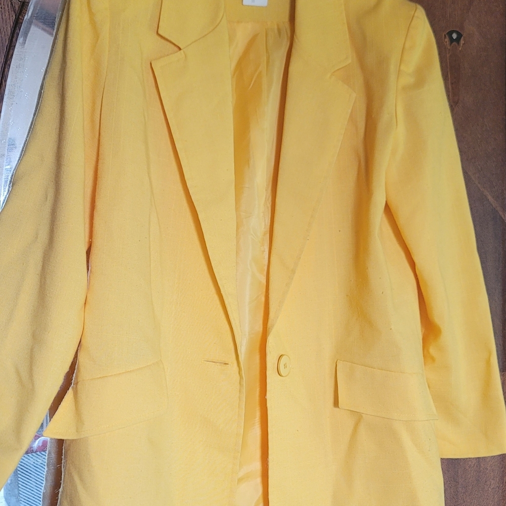 Robbie Sport Yellow Blazer
